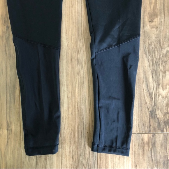 BNWT Adidas Leggings w/logo and mesh details - Picture 7 of 7